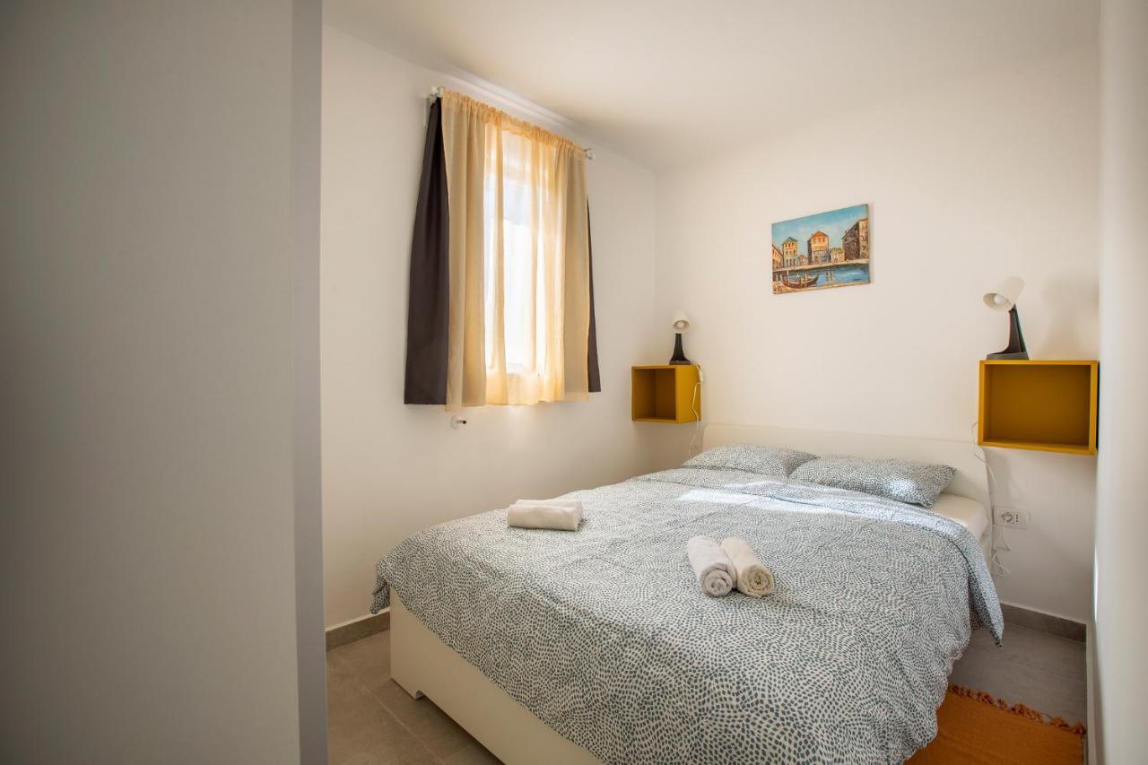 Apartaments Punta Relax أوماغ المظهر الخارجي الصورة