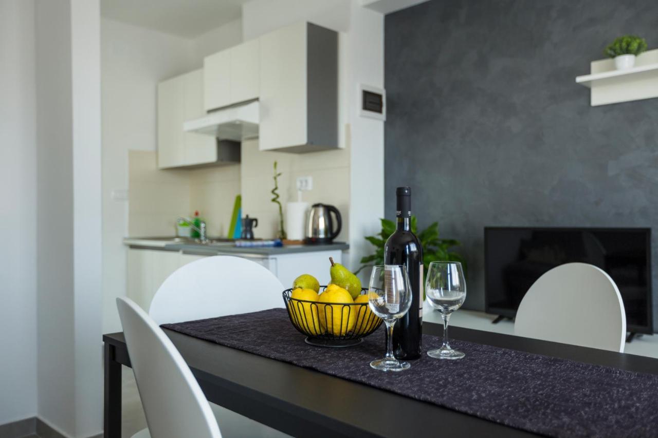 Apartaments Punta Relax أوماغ المظهر الخارجي الصورة