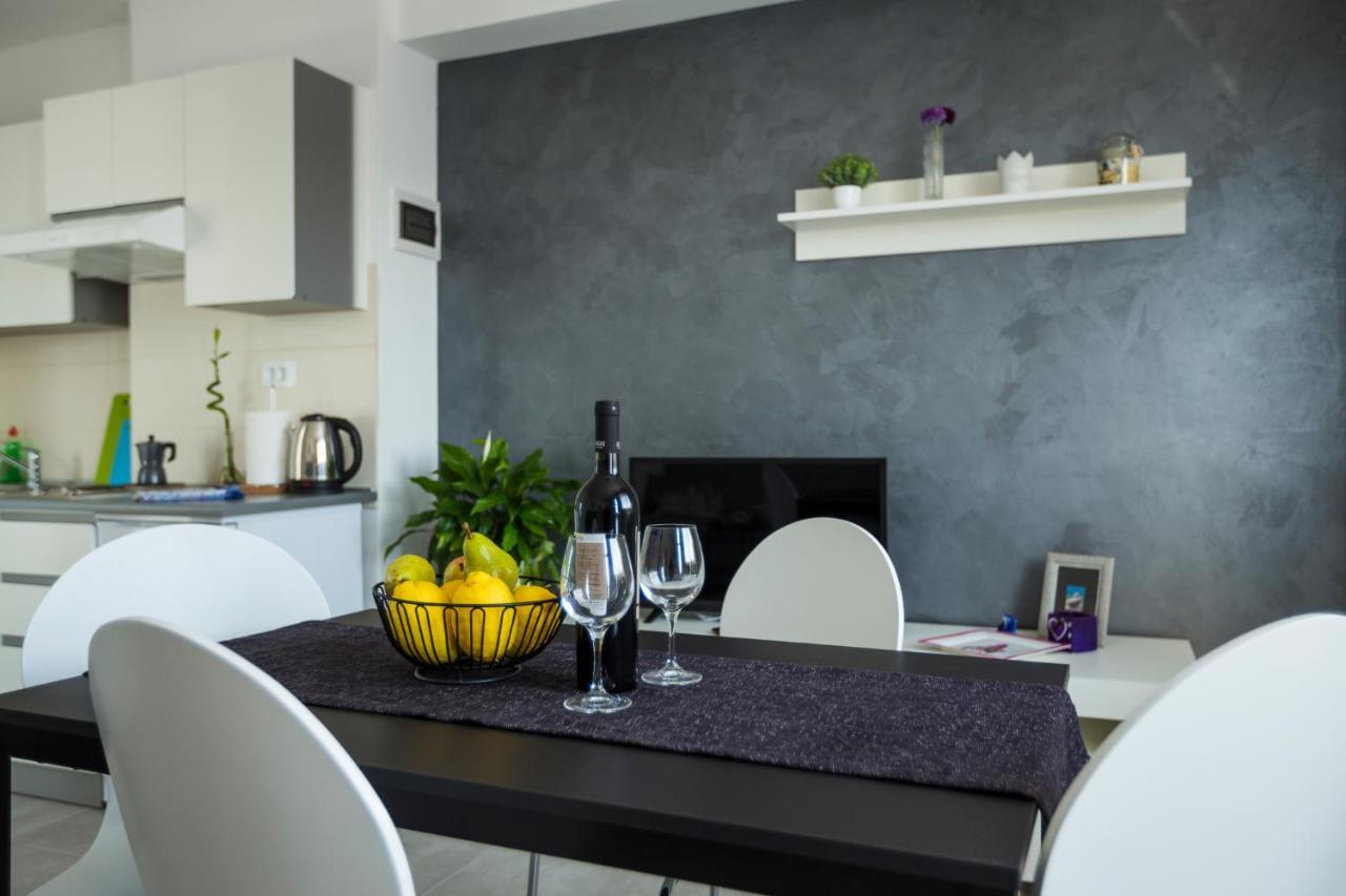 Apartaments Punta Relax أوماغ المظهر الخارجي الصورة